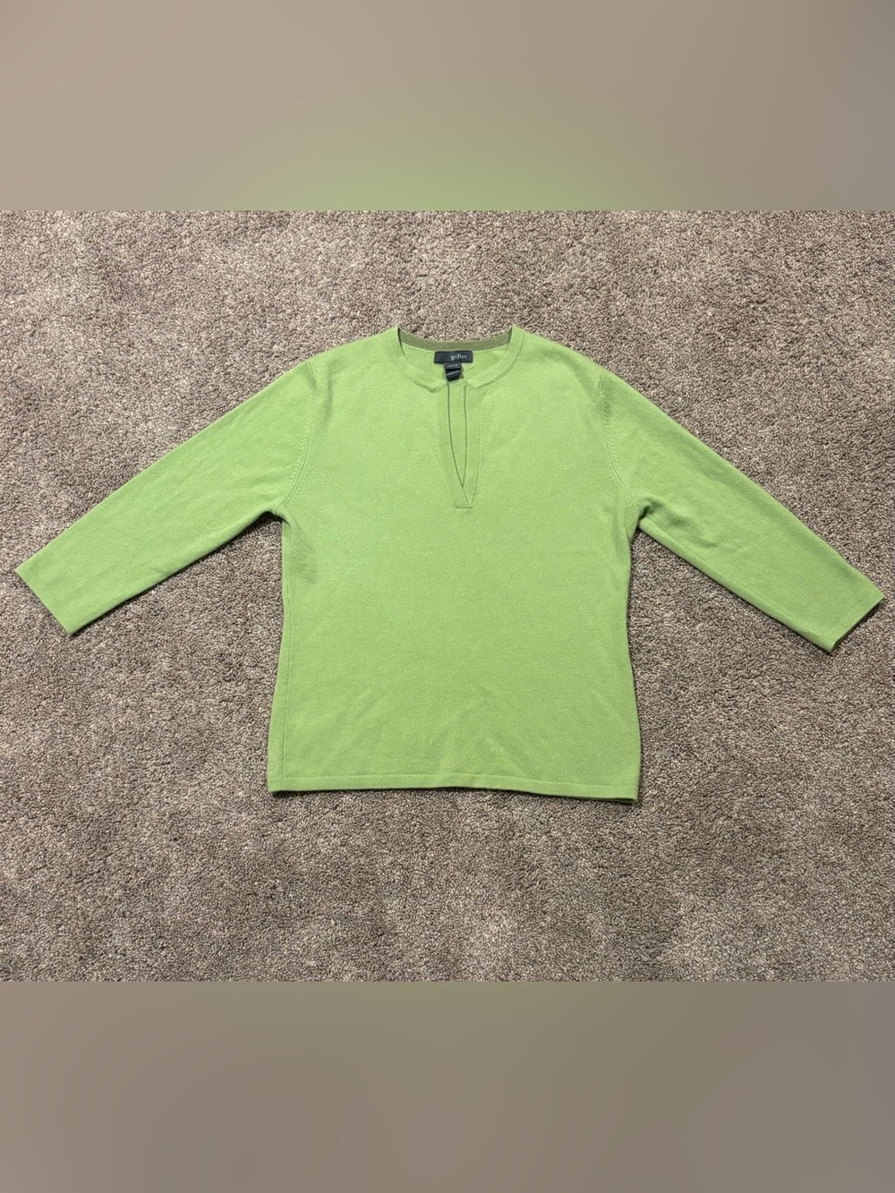 Women’s Griffen 100% Cashmere Green Knit Notch V-Neck Sweater 3/4 Sleeve Small